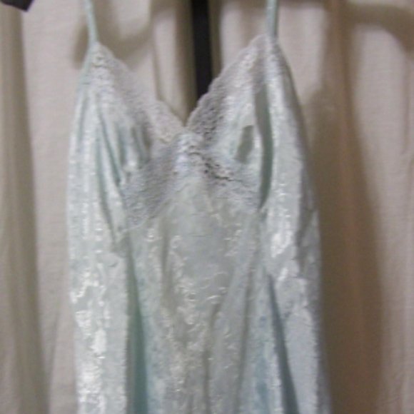 Adonna Light Aqua Green Jacquard Print Chemise Nightgown NWOT Size M - Picture 1 of 5